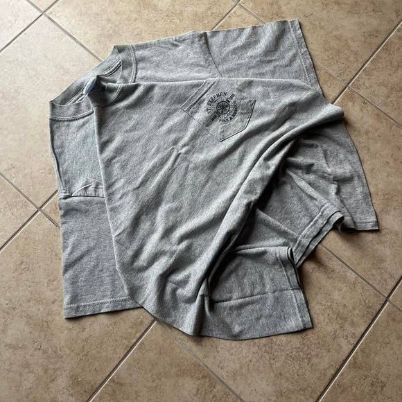 Gildan Other - CLEANN‎ Y2K grey graphic tee! -tagged L, see measurements